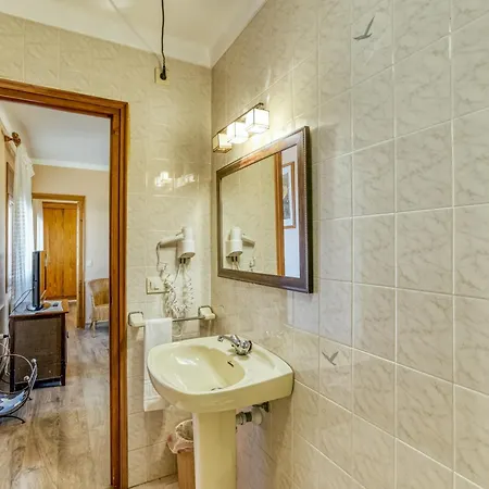 Can Coll I Apartment Garriguella