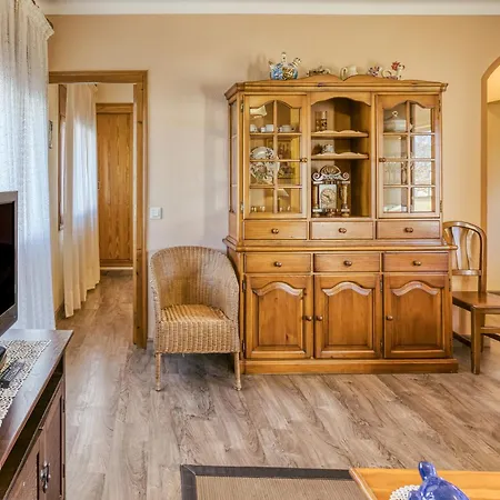 Can Coll I Apartment Garriguella